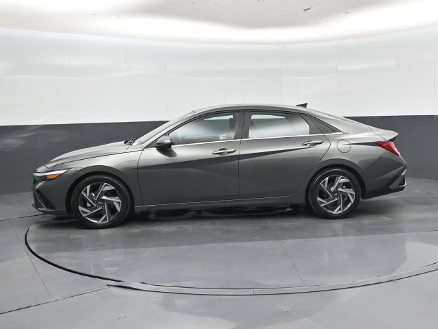 Used 2024 Hyundai Elantra Limited FWD image 26
