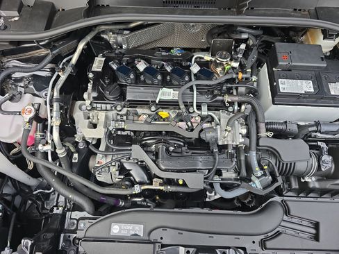 Used 2024 Toyota Corolla Cross LE image 35