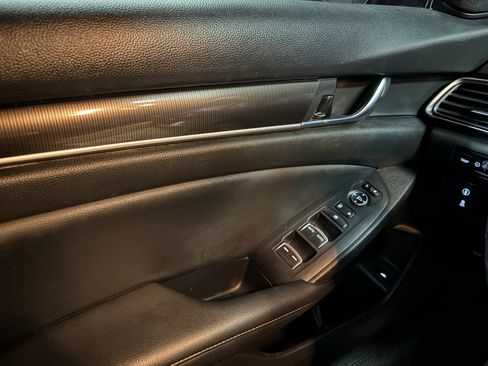 Used 2022 Honda Accord Sport image 19