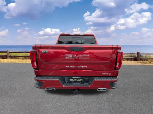 Used 2023 GMC Sierra 1500 AT4 w/ AT4 Premium Package AWD/4WD image 8