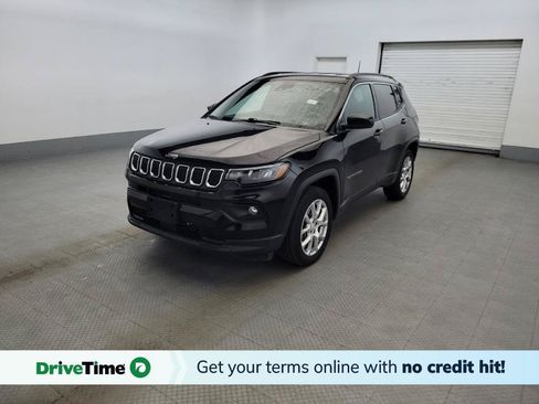 Used 2023 Jeep Compass Latitude AWD/4WD image 1