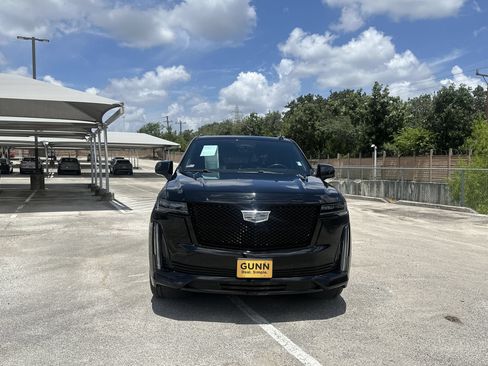Used 2023 Cadillac Escalade Sport Platinum AWD/4WD image 9