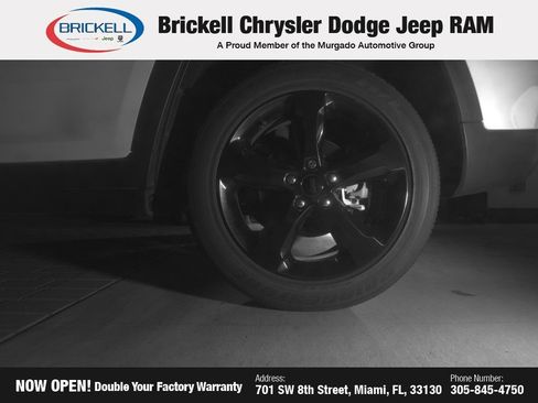 Used 2023 Jeep Grand Cherokee Altitude RWD image 28