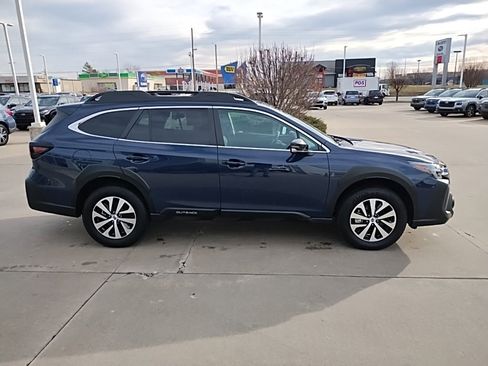 Certified 2025 Subaru Outback Premium w/ Popular Package #1A image 7