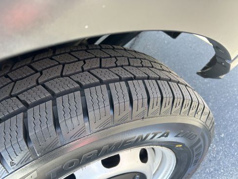 Used 2019 Ford Transit 250 image 10