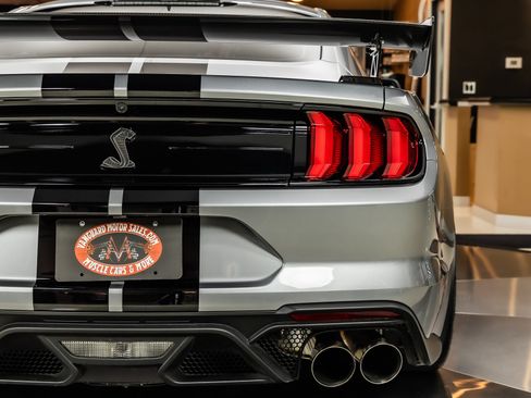 Used 2020 Ford Mustang Shelby GT500 w/ Carbon Fiber Track Pack RWD image 38