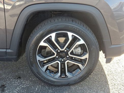 Certified 2024 Jeep Compass Limited image 8