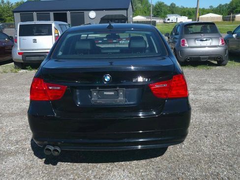 Used 2011 BMW 328i xDrive Sedan AWD/4WD image 4