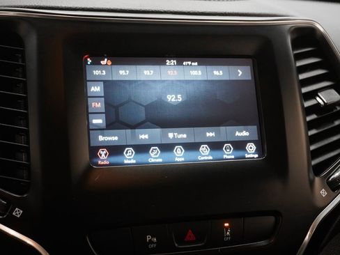 Used 2021 Jeep Cherokee Latitude Lux image 24