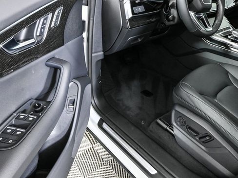 New 2025 Audi Q8 Premium image 5