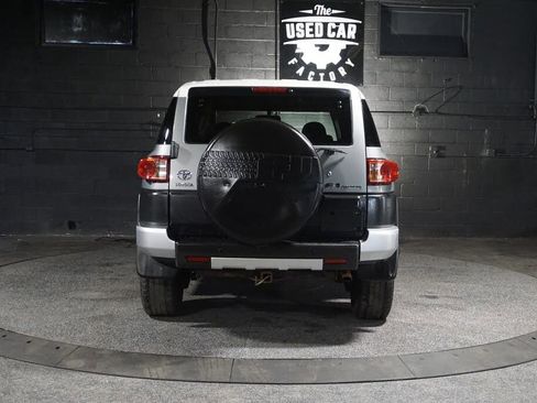 Used 2010 Toyota FJ Cruiser 4WD image 4