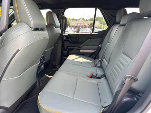 Used 2025 Toyota 4Runner Trailhunter AWD/4WD image 12