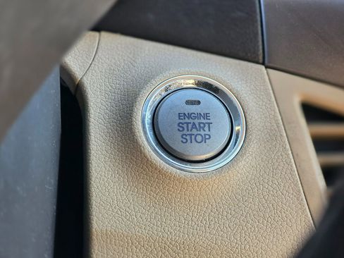 Used 2012 Hyundai Elantra Limited w/ Technology Pkg 5 image 32