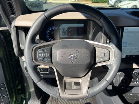 Used 2024 Ford Bronco Wildtrak image 18