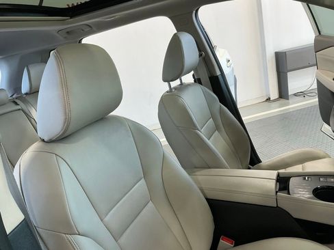Used 2023 Nissan Rogue SL w/ SL Premium Package FWD image 17