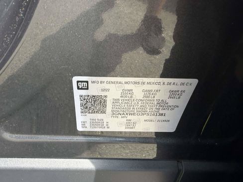 Used 2023 Chevrolet Equinox RS AWD/4WD image 18