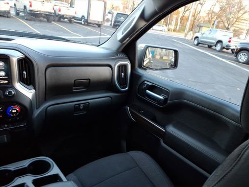 Used 2021 Chevrolet Silverado 1500 LT image 14