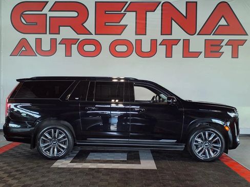 Used 2021 Cadillac Escalade ESV Sport Platinum AWD/4WD image 1