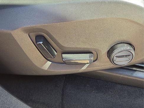 Certified 2023 Volvo XC90 T8 Plus w/ Protection Package Premier image 15