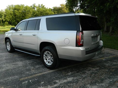 Used 2016 GMC Yukon XL SLT w/ Open Road Package AWD/4WD image 24