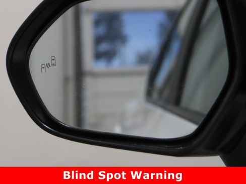 Used 2025 Toyota Camry SE image 22