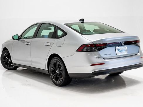 Used 2025 Honda Accord SE image 24