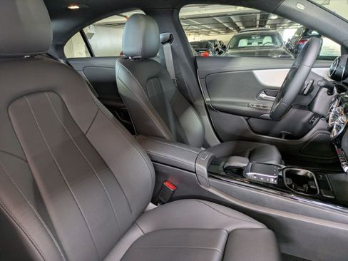 Used 2023 Mercedes-Benz CLA 250 image 21