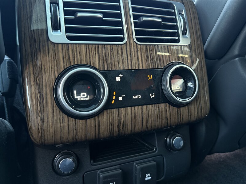 Used 2020 Land Rover Range Rover HSE AWD/4WD image 31