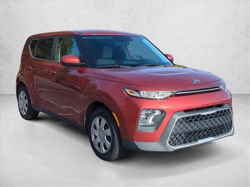 Used 2020 Kia Soul LX image 3