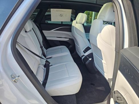 New 2026 Cadillac Lyriq Luxury AWD/4WD image 12