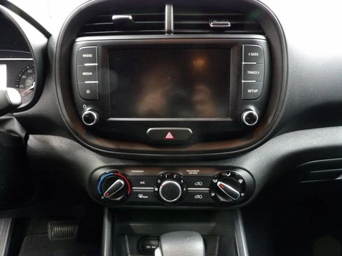 Used 2022 Kia Soul LX w/ Technology Package FWD image 43