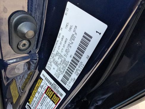 Used 2023 Toyota Sequoia Platinum AWD/4WD image 40