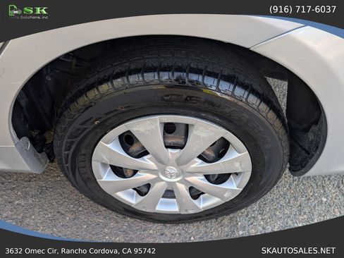Used 2011 Toyota Corolla LE FWD image 14