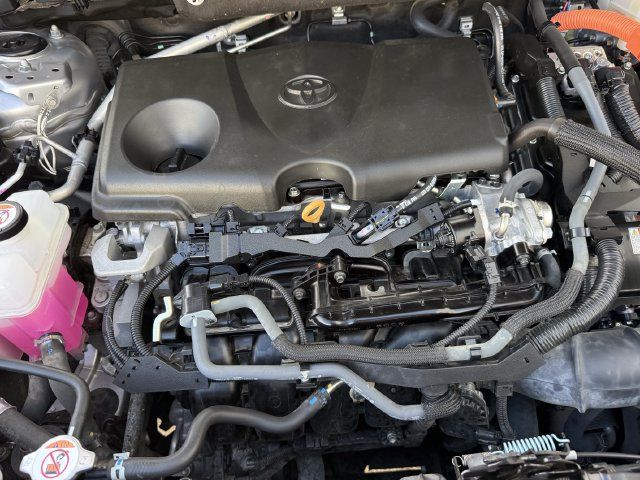 Used 2022 Toyota RAV4 XLE Premium AWD/4WD image 36