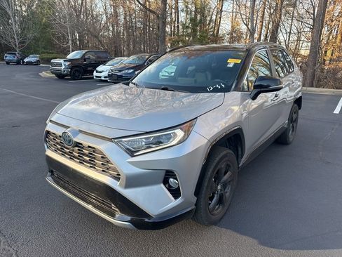 Used 2019 Toyota RAV4 XSE image 14