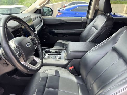 Used 2024 Ford Expedition Max XLT image 14
