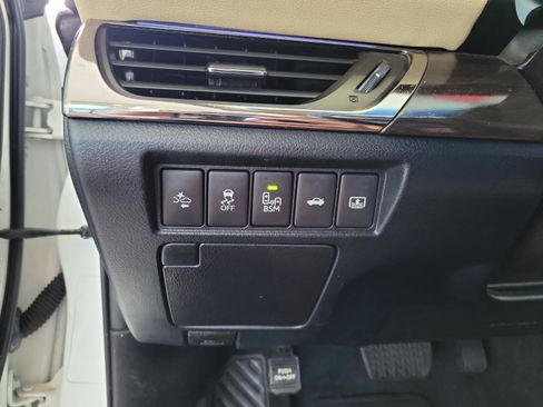 Used 2017 Toyota Avalon Limited FWD image 15
