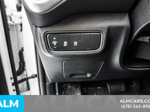 Used 2025 Kia Soul LX w/ LX Technology Package FWD image 25