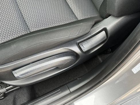 Used 2025 Kia Soul LX w/ LX Technology Package FWD image 21