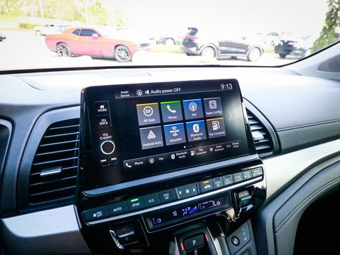 Used 2025 Honda Odyssey EX-L image 24