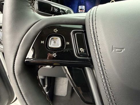 New 2026 Lincoln Aviator AWD image 32