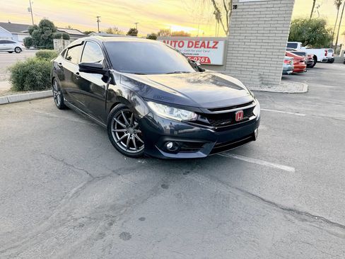 Used 2017 Honda Civic EX-T image 1