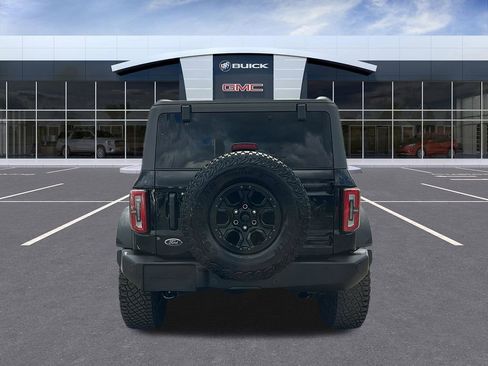 Used 2023 Ford Bronco Wildtrak image 4