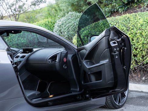 Used 2014 Aston Martin Vanquish Coupe image 78