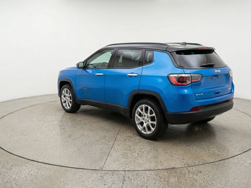 Used 2025 Jeep Compass Limited AWD/4WD image 6