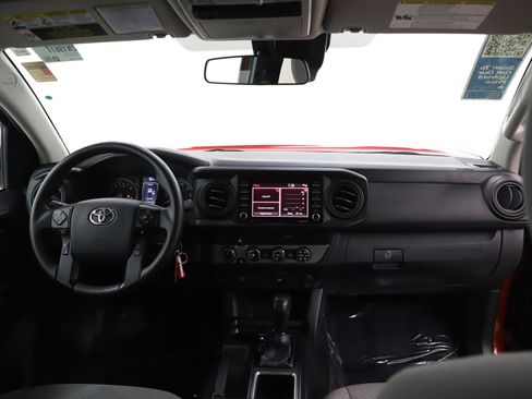 Used 2020 Toyota Tacoma SR w/ SR Convenience Package image 12