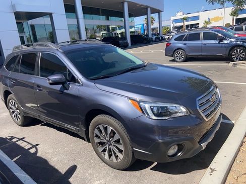 Used 2017 Subaru Outback 2.5i Limited AWD/4WD image 2