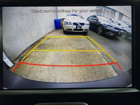 Used 2022 Kia Soul LX image 16