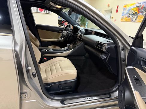 Used 2020 Lexus IS 300 F Sport image 36