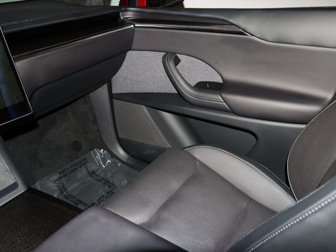 Used 2026 Tesla Model X Plaid AWD/4WD image 45